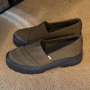 Toms dark green shoes